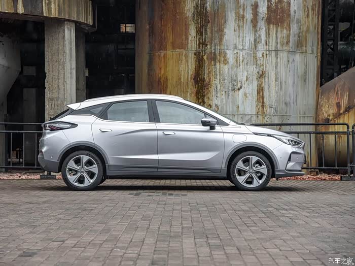 2021款帝豪gs会是几何c吗