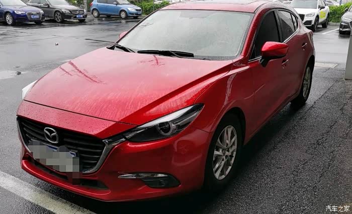 194月昂克赛拉两厢红色15豪华