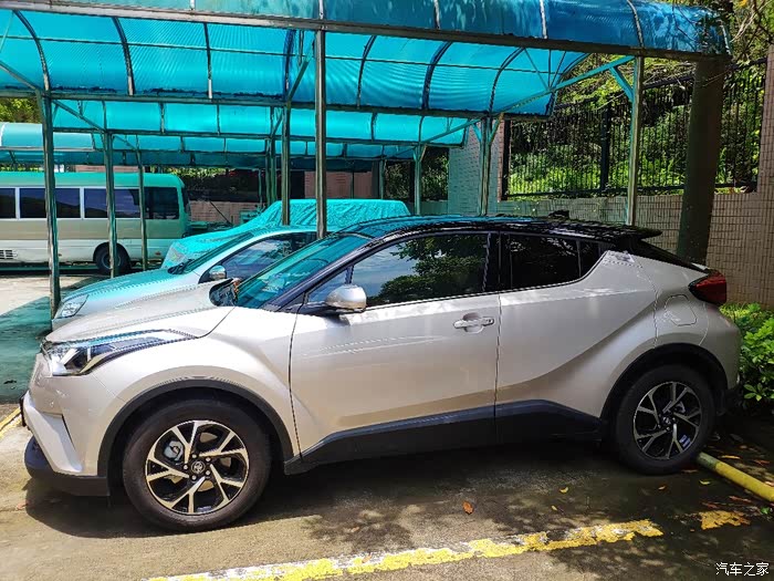 我不管我要做论坛里的第一辆欧泊银黑顶chr