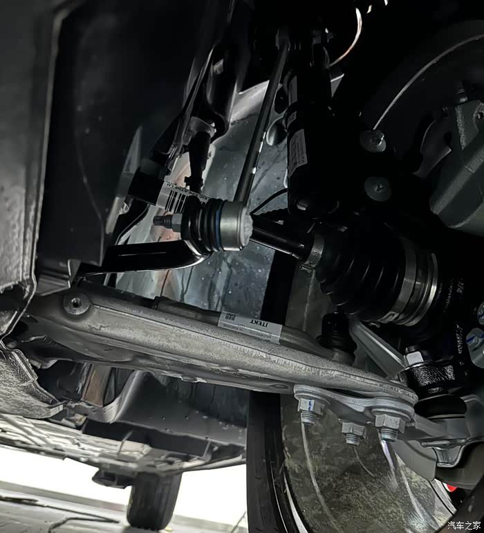 这篇文章我们来谈一下凡尔赛的避震悬挂