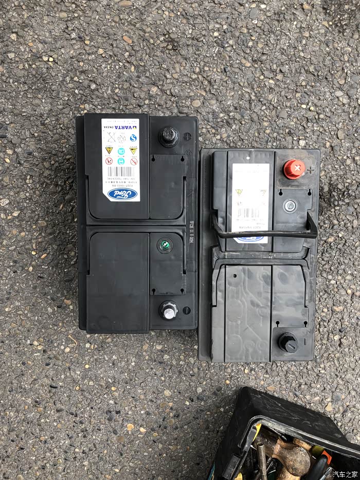 17款精英版福克斯电瓶