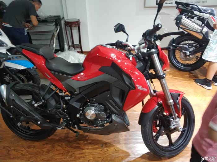 成都首台小迅龙150s落地