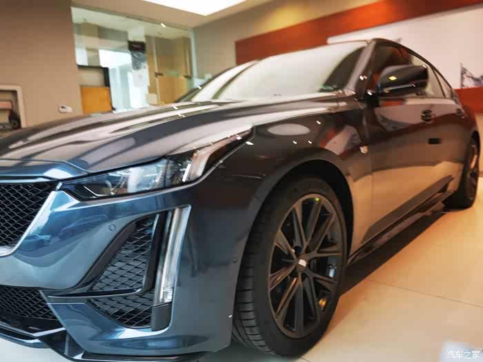 ct5铂金运动版战斗灰1000公里报告