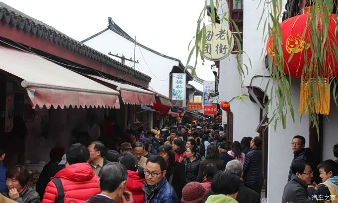 城隍街逛庙会了