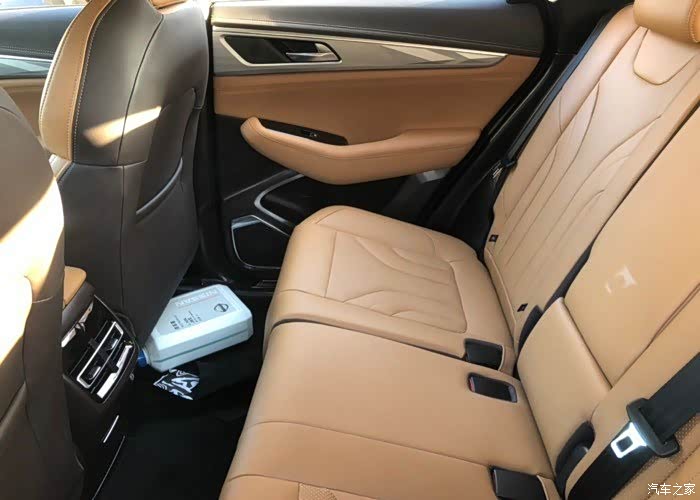 前排占位,长安cs85开论坛了.最新官方图片曝光,.