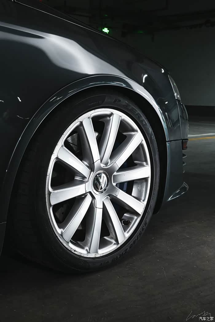 【图】独领风骚数百年——一代经典Volkswagen R36_帕萨特论坛_汽车之家论坛