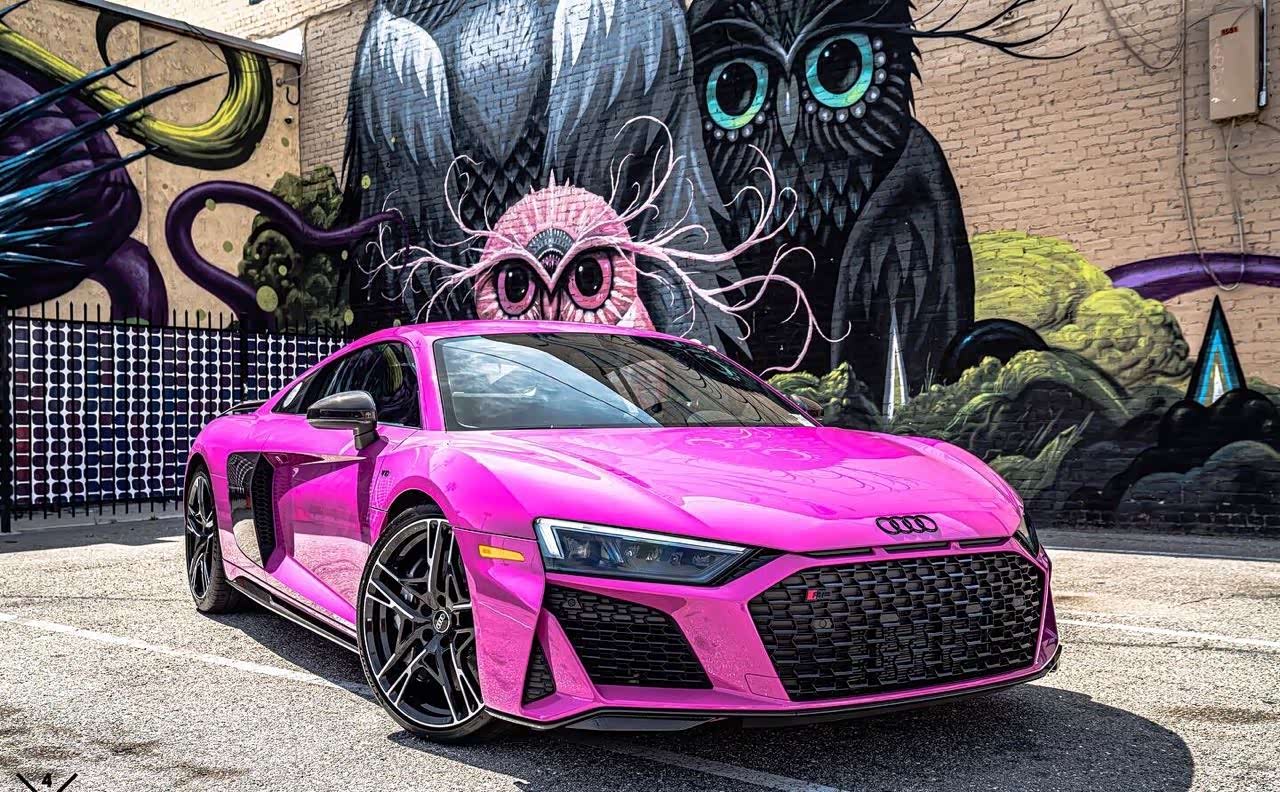 奥迪r8配色不错,夏天的感觉～带你去兜风