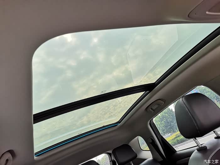 最爱的全景天窗