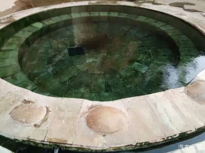 潞江坝峡谷温泉