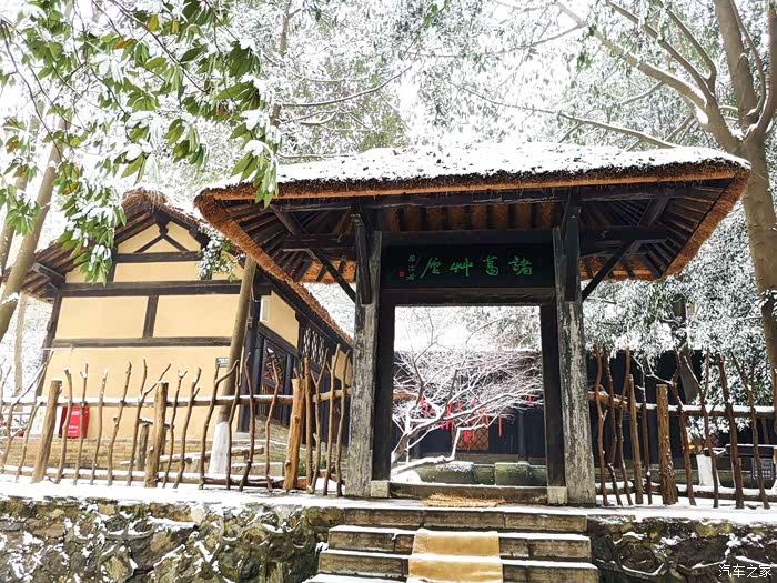 欢天喜地迎新春襄阳古隆中南阳卧龙岗两顾草庐对话诸葛亮