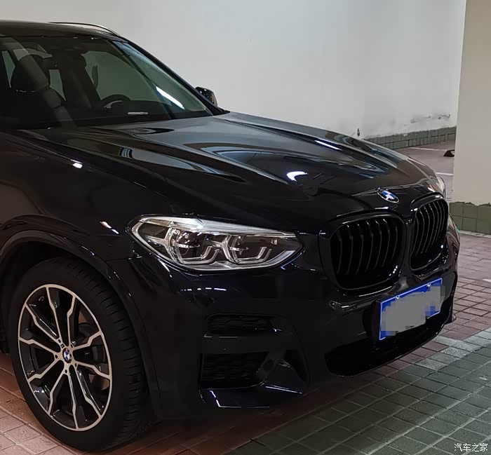 回复: 22 宝马x3论坛 请问下x3炭黑是改铈灰色中网好看还是改双杠黑色