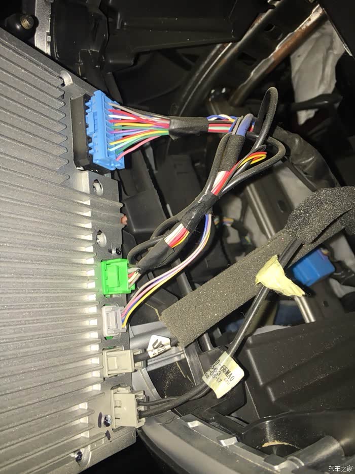 谁有锋驭导航后面插口的图片