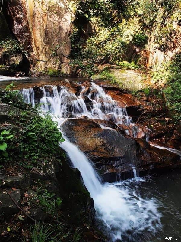 梅岭神龙潭景区