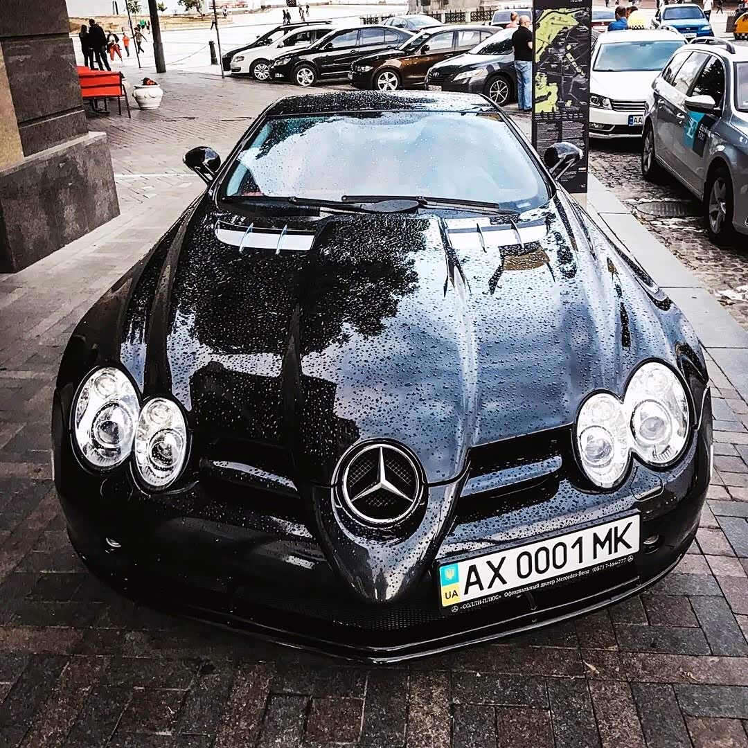 图 奔驰最个性的双门跑车之一