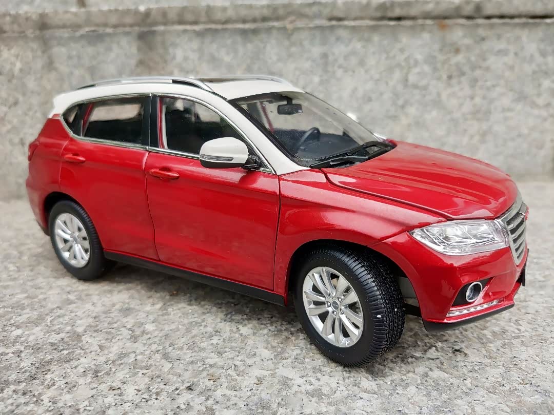 车模赏析哈弗h2红色白顶外拍写真