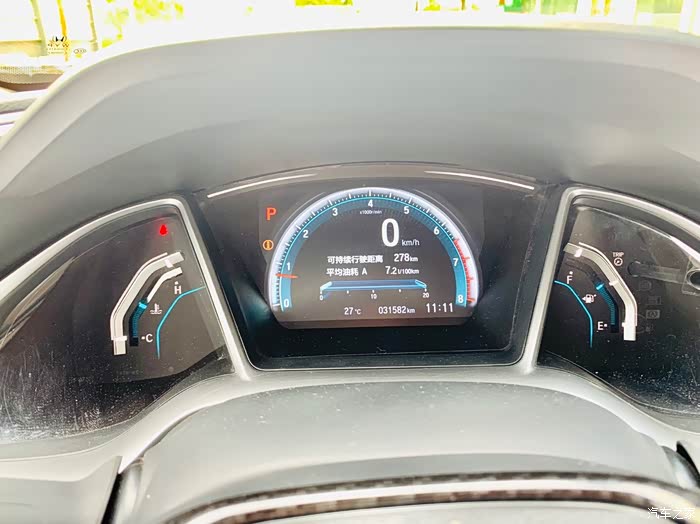 17款本田思域 1.5t豪华版