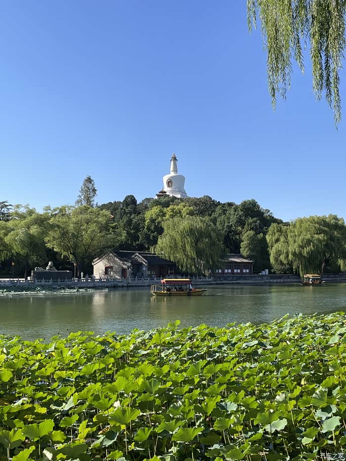 九月好天气的北海什刹海