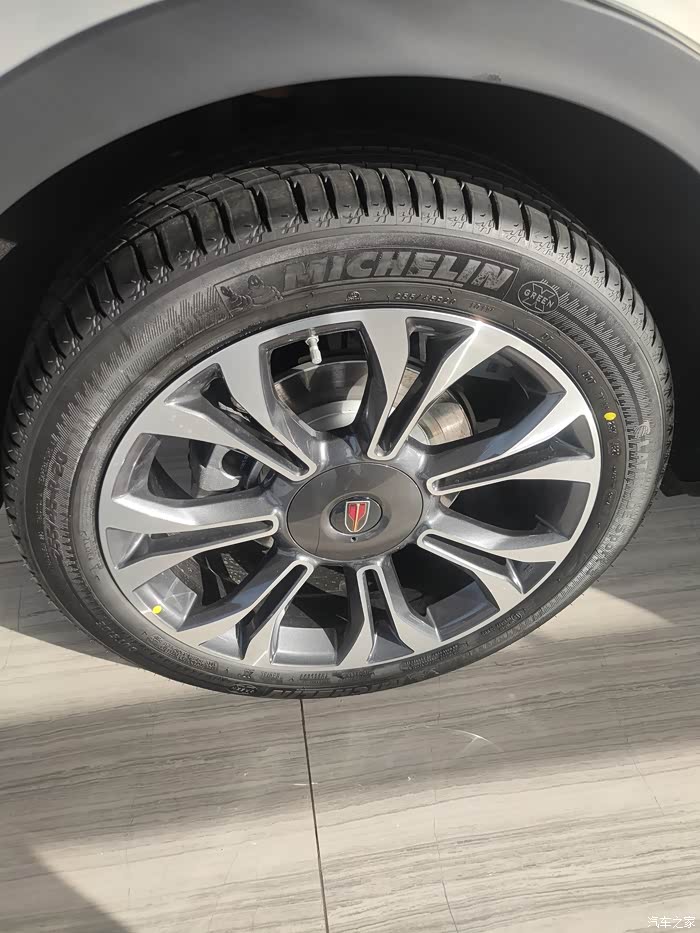 红旗hs5潍坊泰岳红旗寒亭店