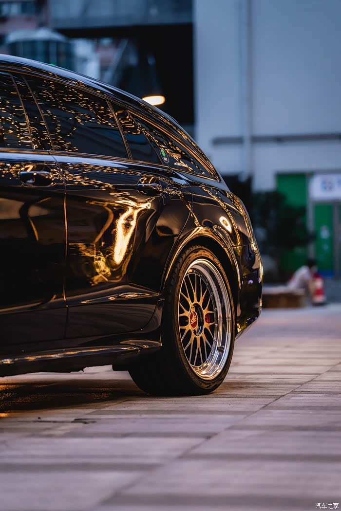最美奔驰瓦罐cls400shootingbrake