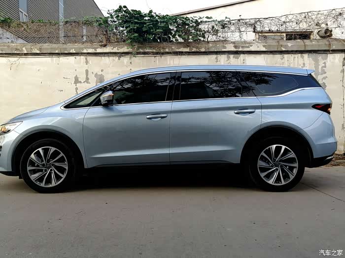 一城烟雨一楼台,一花只为一树开,嘉际,4个月的