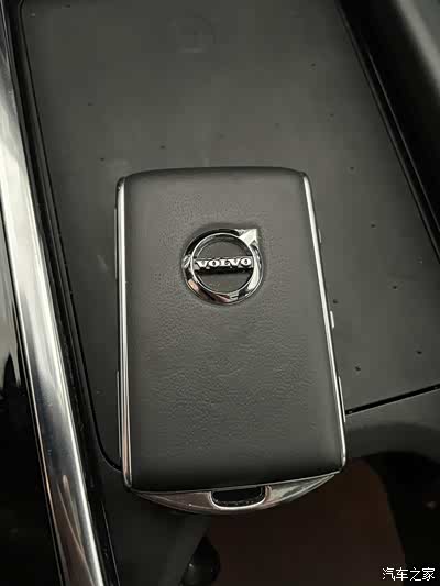 【你好2021】到沃尔沃4s店看车xc90,真的挺大气
