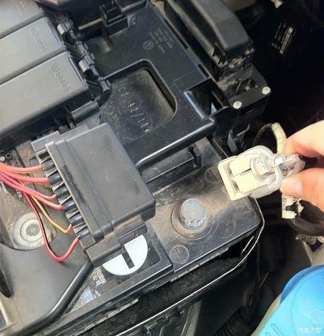 正常拆电瓶线的时候要先负极还是正极