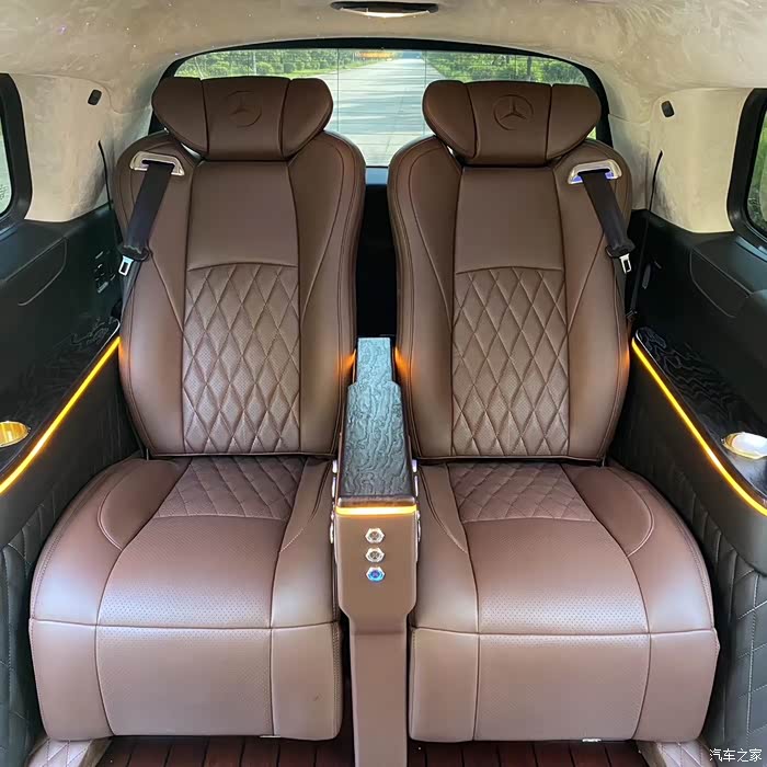 奔驰gls内饰如何改装才能更适合,更显档次.