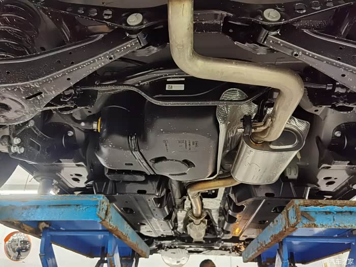 领睿的底盘照片