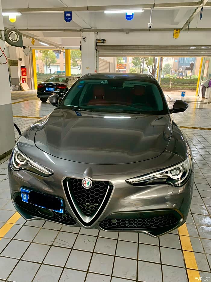 精英st抛下轮毂立马大变样秀一下维苏威火山灰