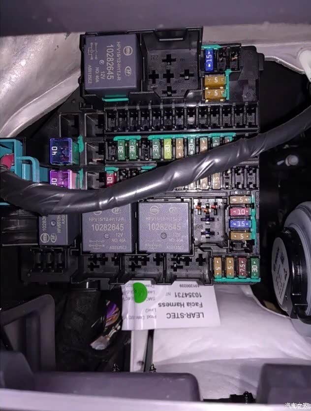 有名爵6安装盯盯拍3的降压线接保险盒的吗