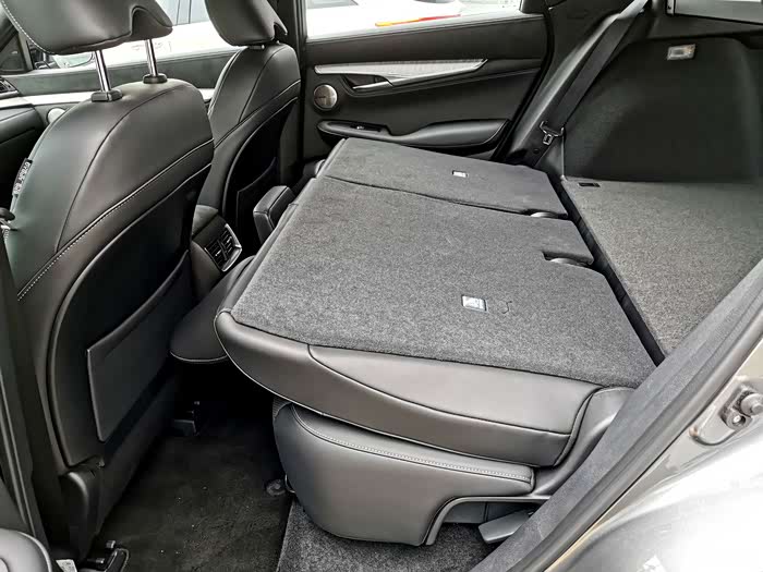 惊于颜值敬于才华到店探访体验英菲尼迪全新qx50