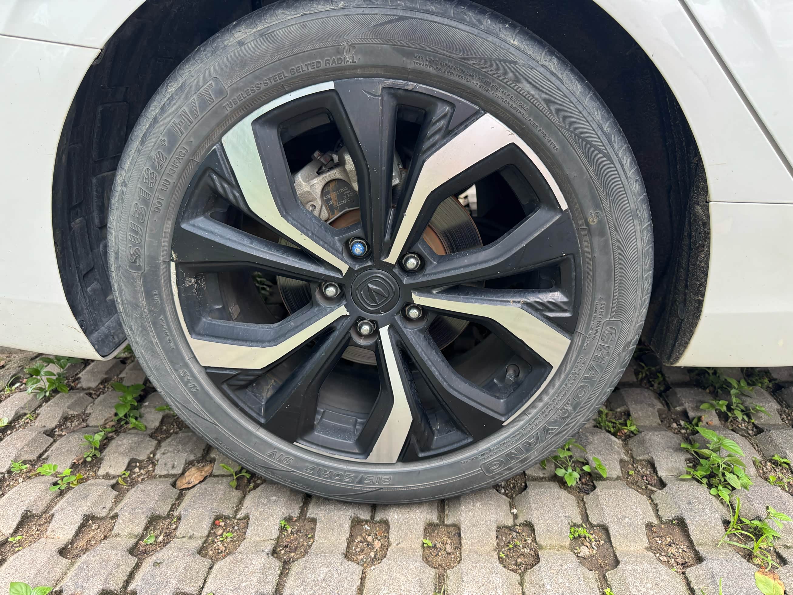 2021款逸动plus的17寸轮毂