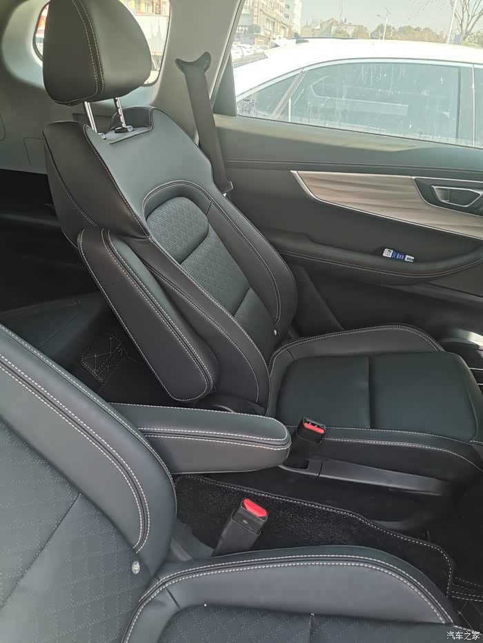 511 | 回复: 6 瑞虎8论坛 求问大六座后躺最大角度4楼发表于 2021-3-2