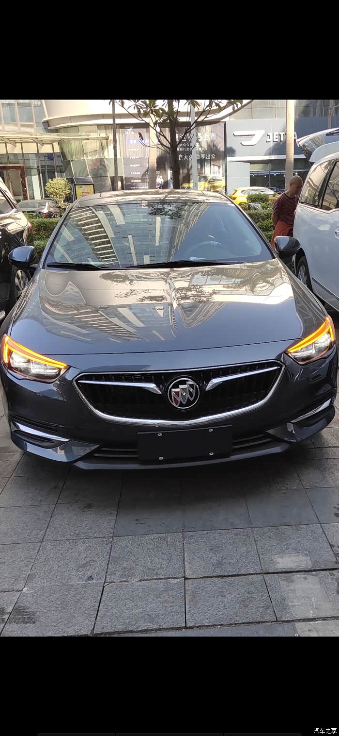 19新君威15豪华暗影灰提车一星期今天空闲分享下用车感受