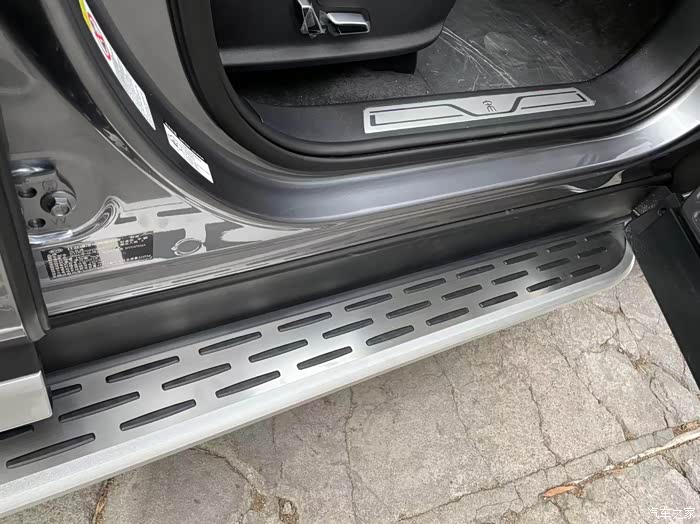 宋plusdmi自己装的脚踏板