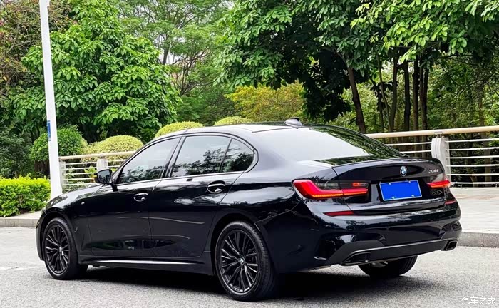 出售2021款改款二宝马325lim运动耀夜