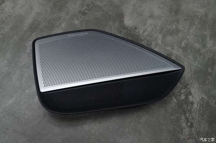 首台新款奥迪a8l升级改装高级bangoulfsonbo音响套装