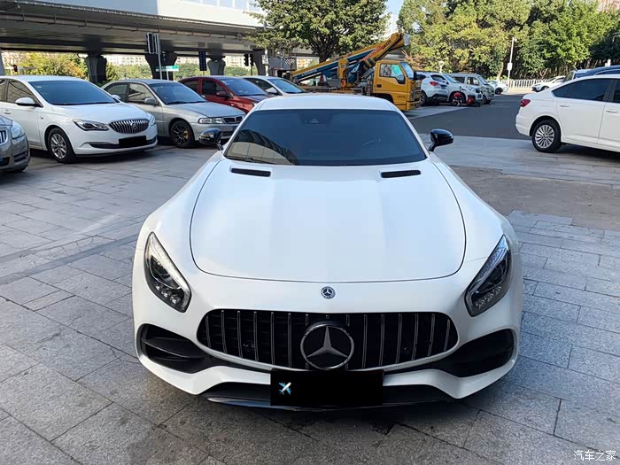 个人出amggt白色