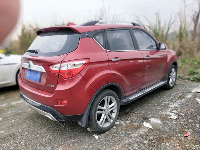 三月春风中欣赏这款热情似火的红色cs35