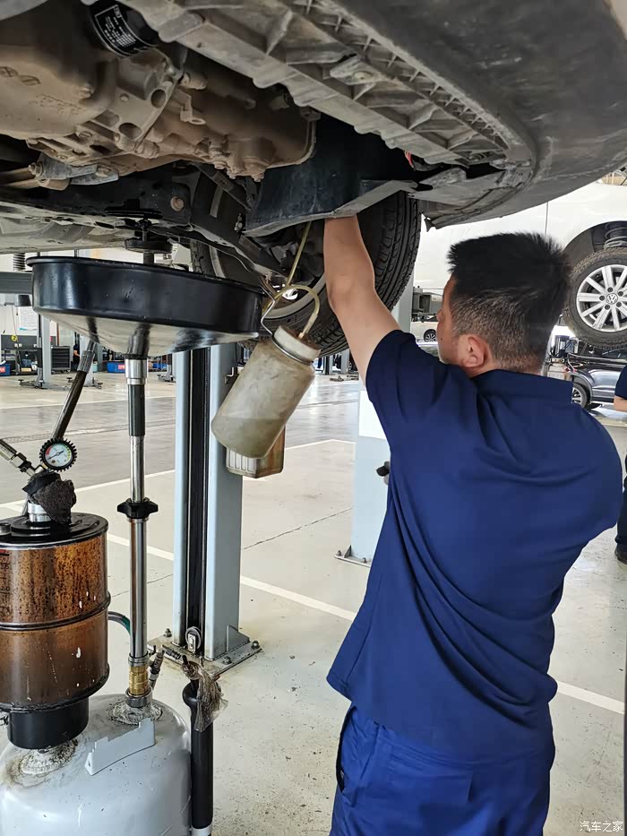 【图】小白更换刹车油作业._桑塔纳论坛_汽车之家论坛