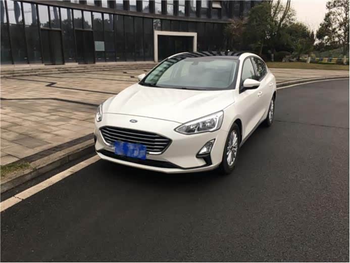 1.0t新一代福克斯三厢锋潮型