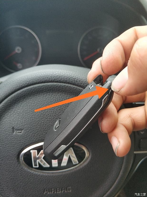 jeep车钥匙换电池图解图片