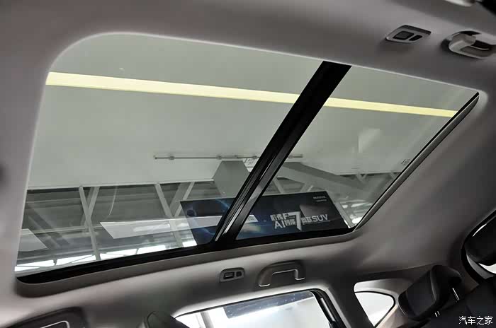 全景天窗年轻时尚的必备元素.