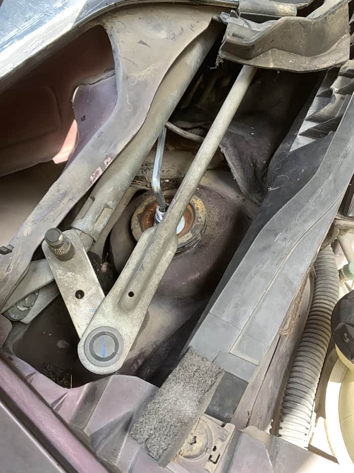 【图】雪铁龙世嘉更换减震顶胶_c4世嘉论坛_汽车之家论坛