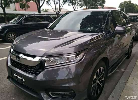 大气外观,太空银是我心水颜色,够特别.