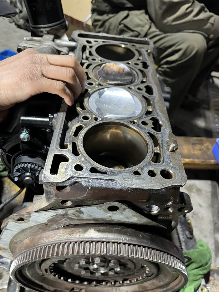 ea888大修活塞销子断了