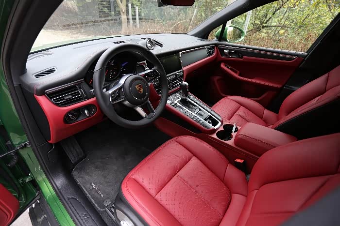 19macan改红黑内饰作业