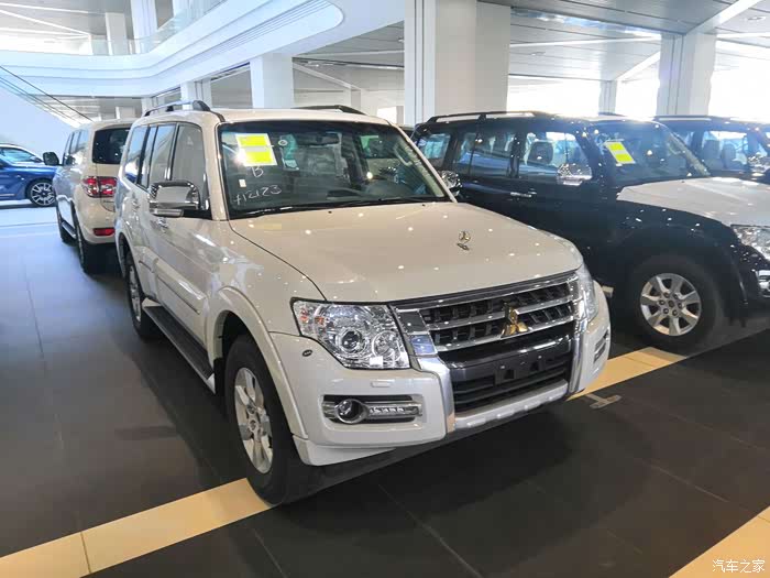 中东版帕杰罗v93提车作业