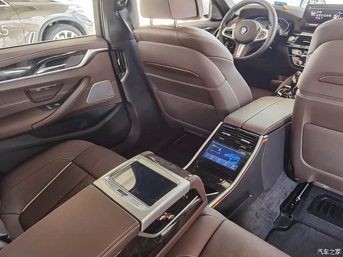 【图】迟来的宝马530li后排智能商务座舱改装作业分享_宝马5系论坛
