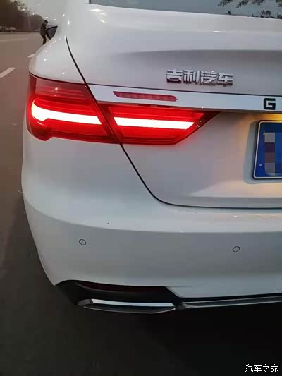 led 尾灯,点亮速度快.